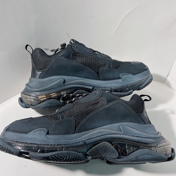 Balenciaga MEN\'S TRIPLE S CLEAR SOLE IN BLACK